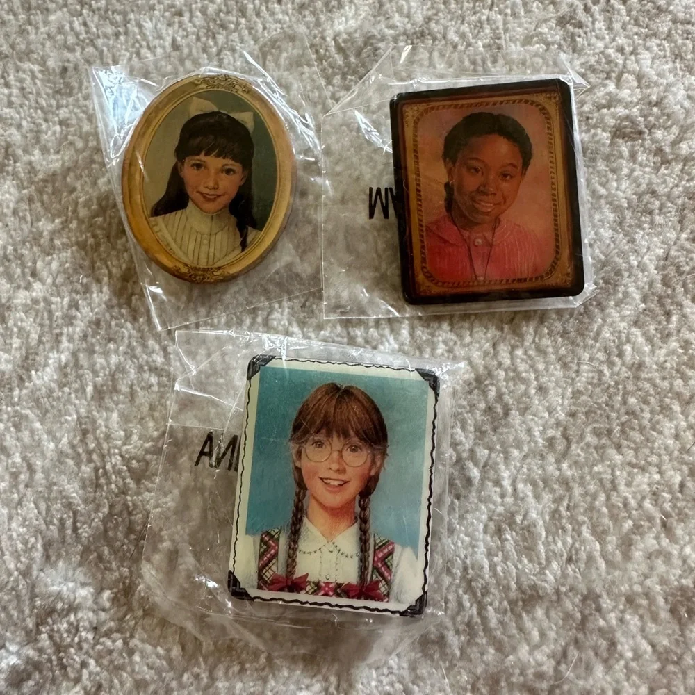 American Girl Circle of Smiles Pin Lot - Picture 2 of 4
